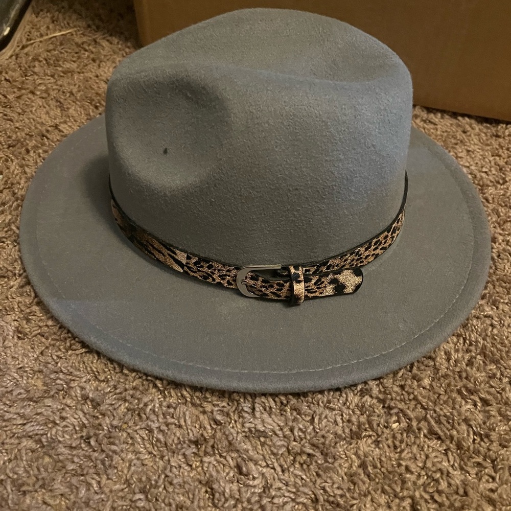 Womens Grey hat